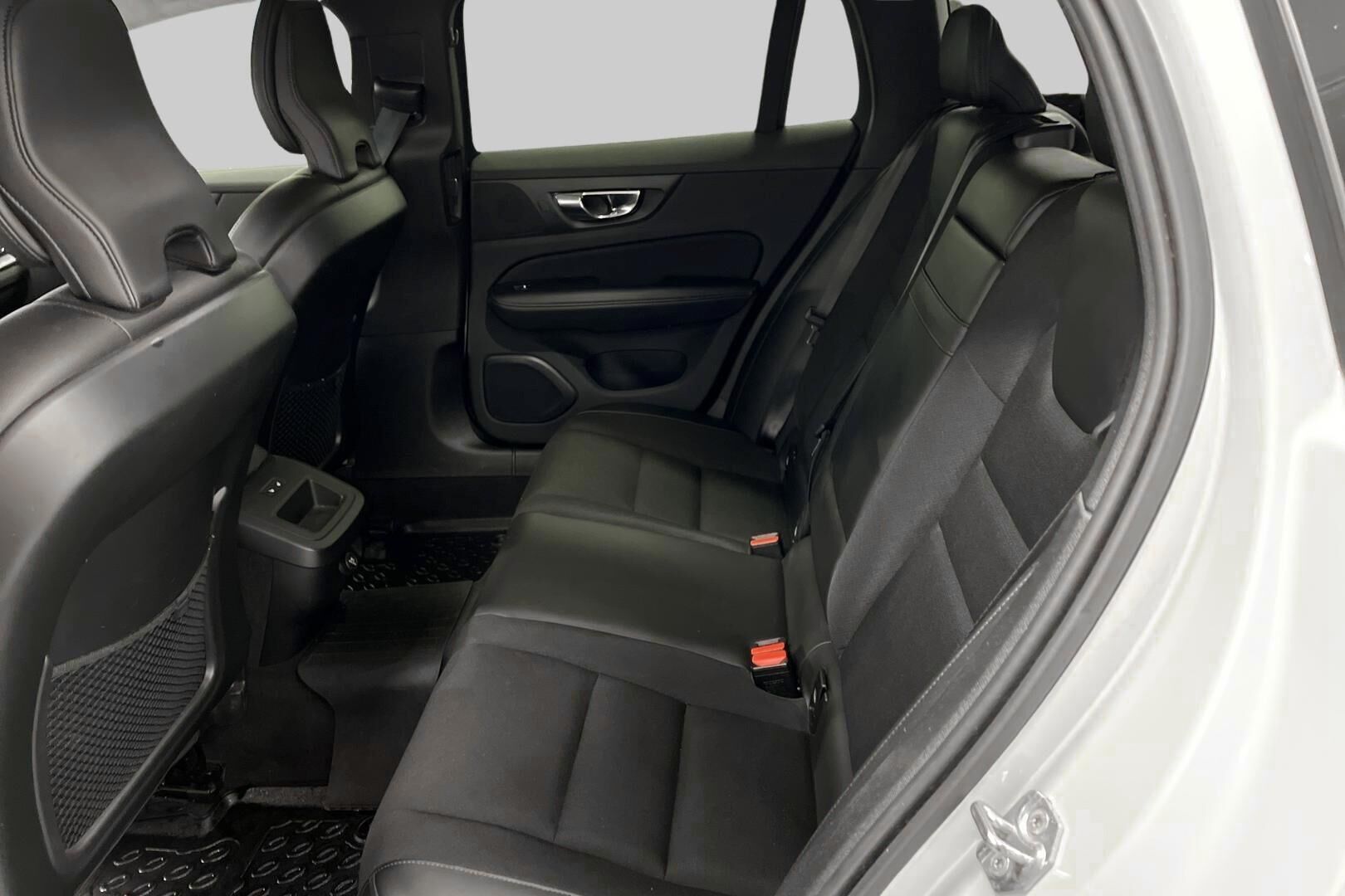 Volvo V60 Cross Country iso kuva 10