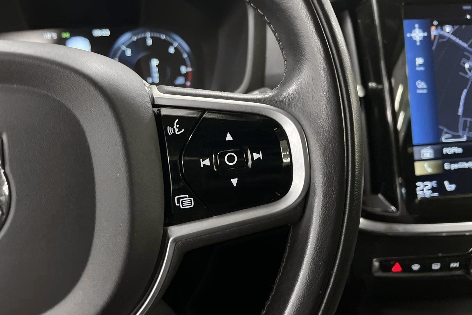 Volvo V60 Cross Country iso kuva 18