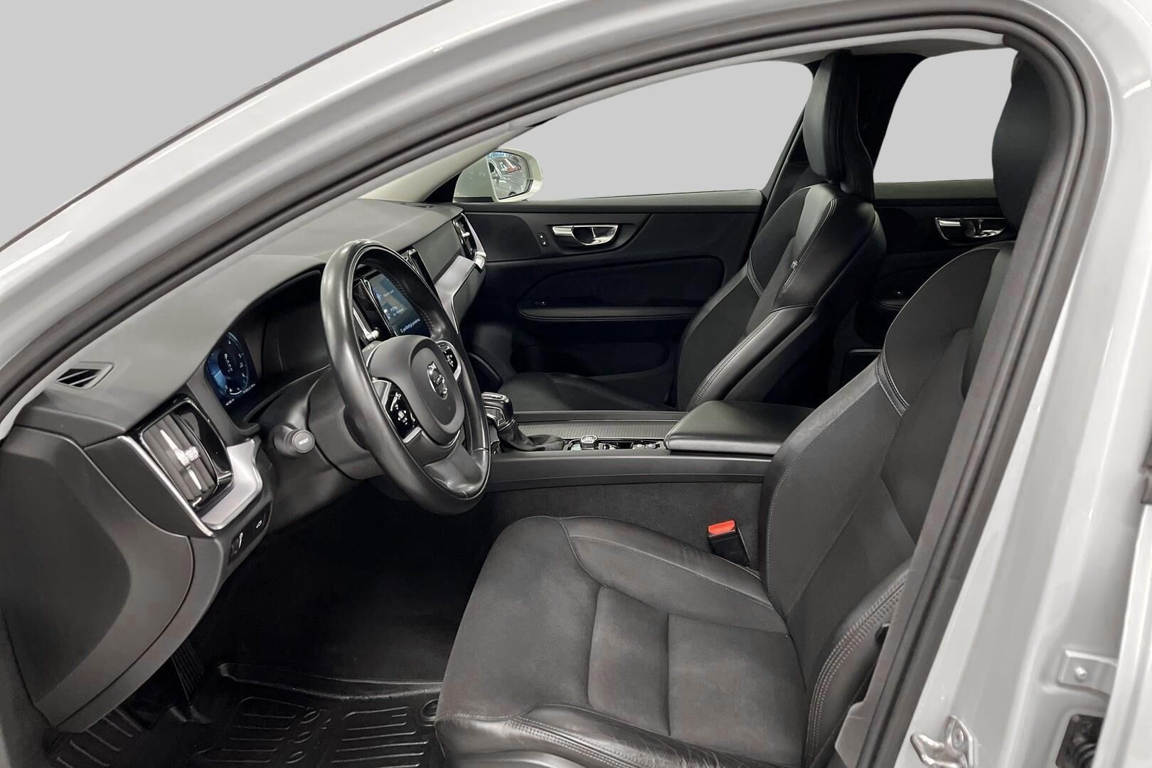 Volvo V60 Cross Country iso kuva 9