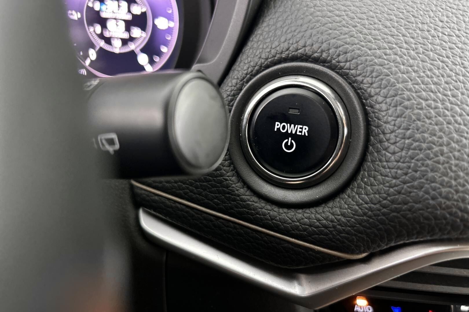 Mazda CX-60 iso kuva 18