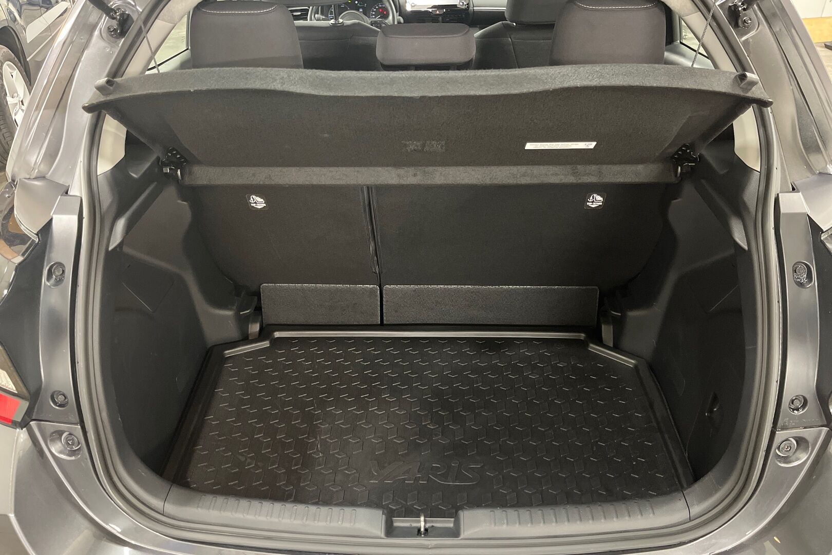MAZDA 2 HYBRID iso kuva 9