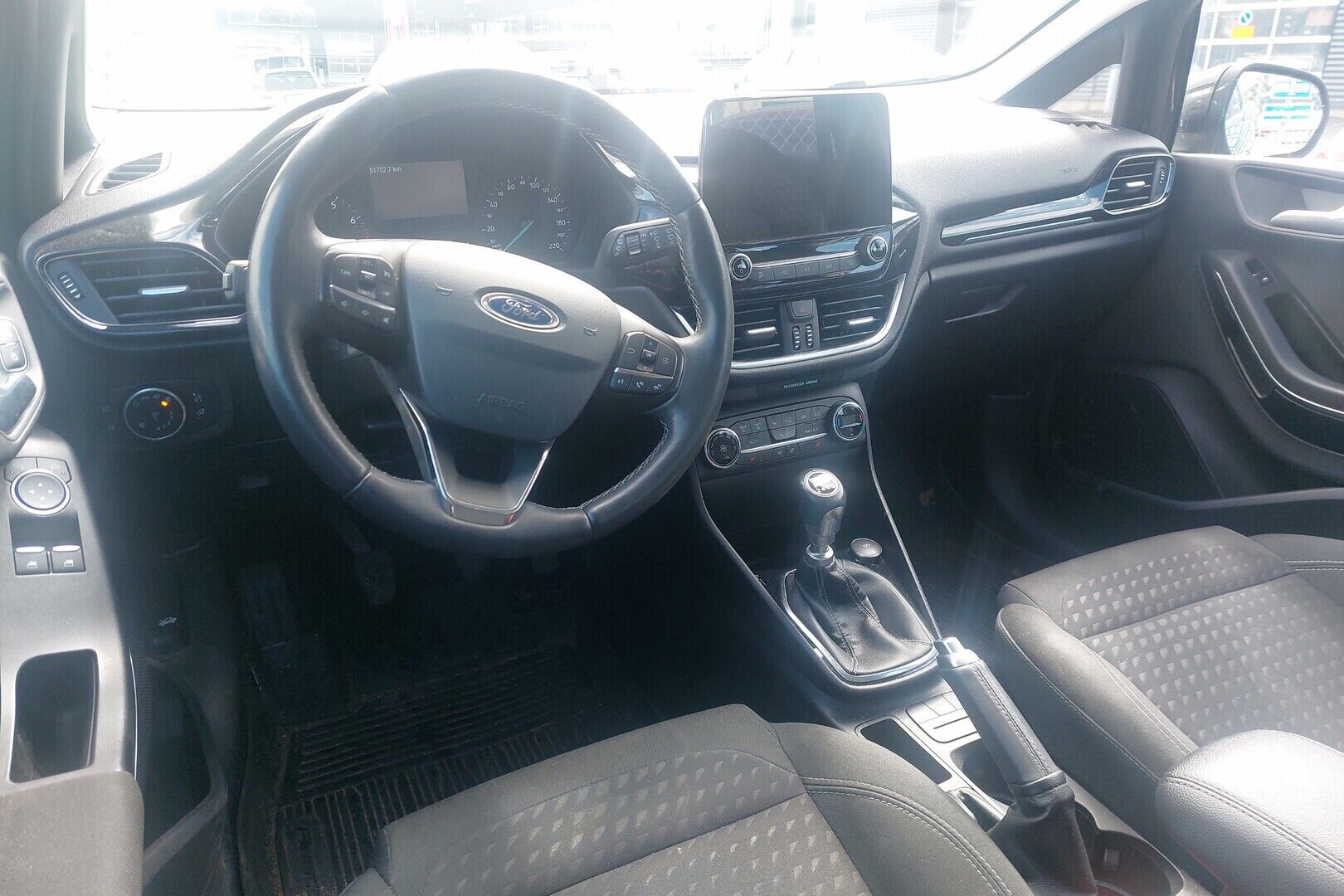 Ford Fiesta iso kuva 1