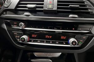 BMW X3 esikatselu 16