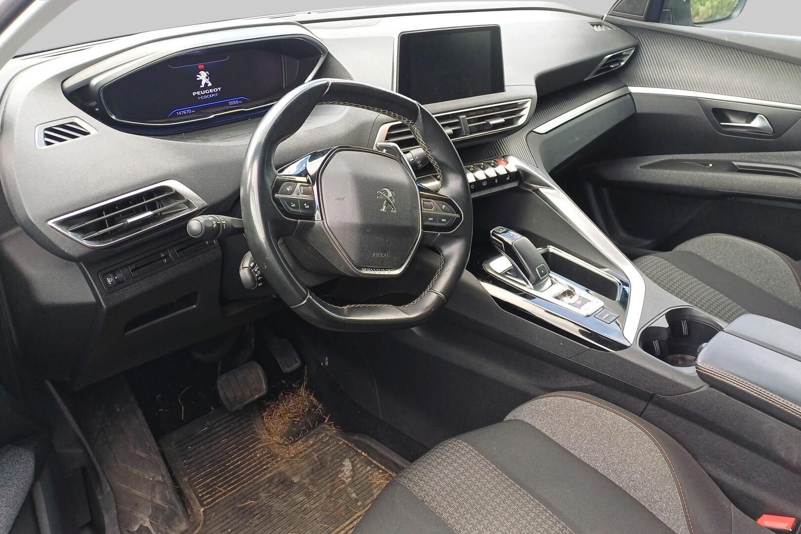 Peugeot 3008 iso kuva 2