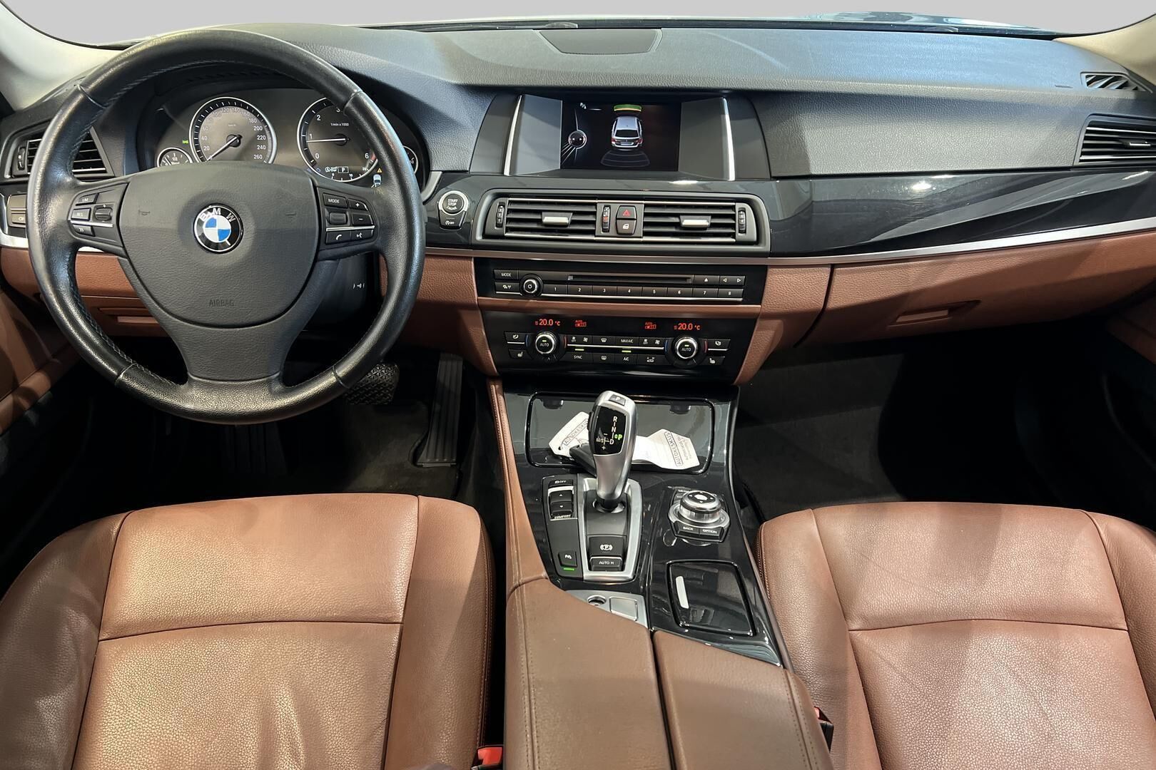 BMW 5-SARJA iso kuva 10