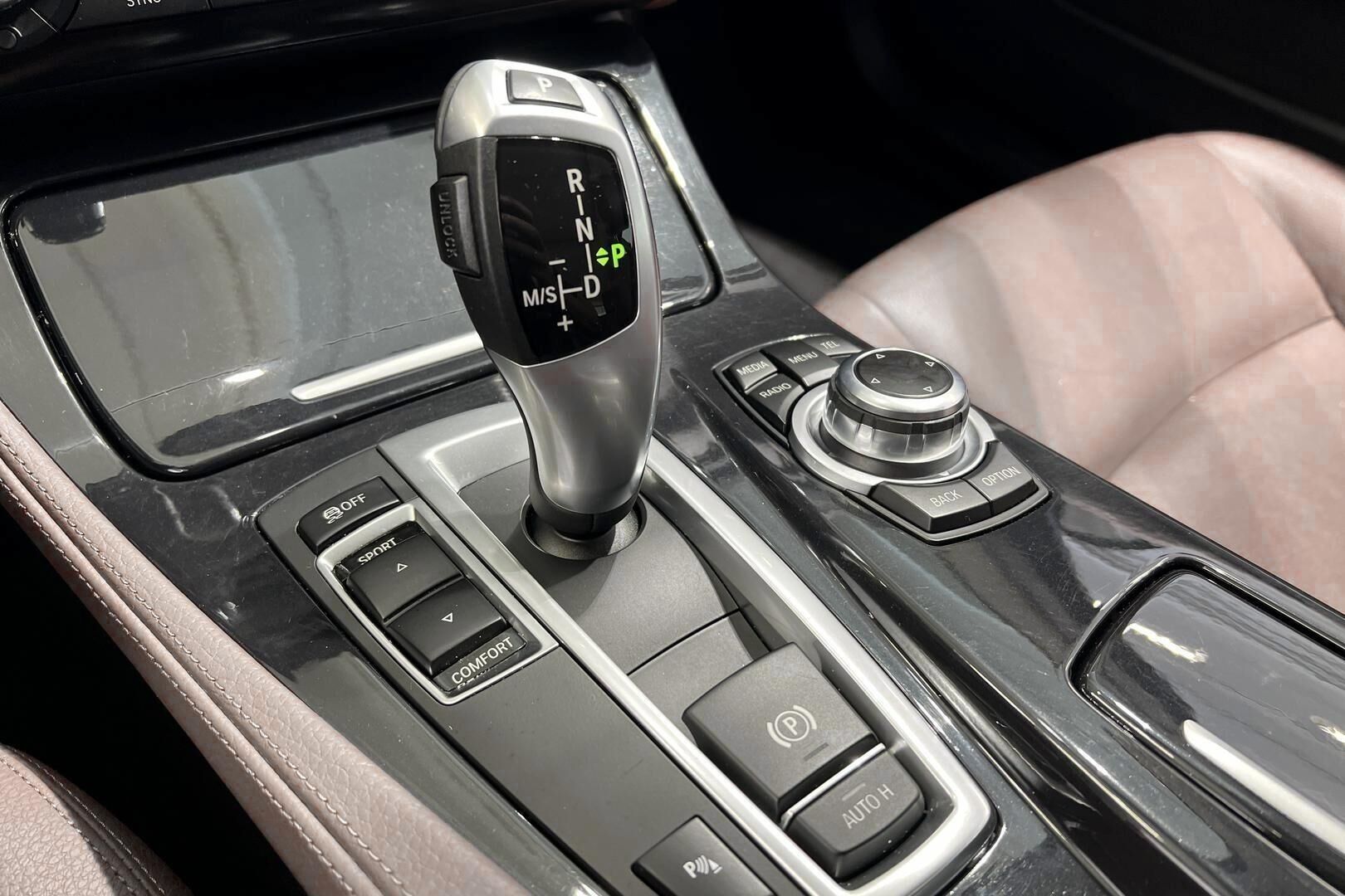 BMW 5-SARJA iso kuva 19