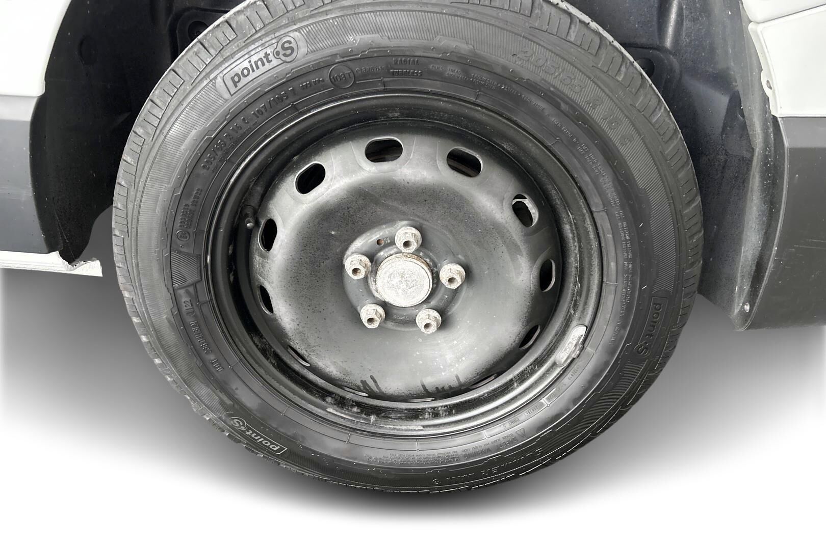 Nissan NV300 iso kuva 10