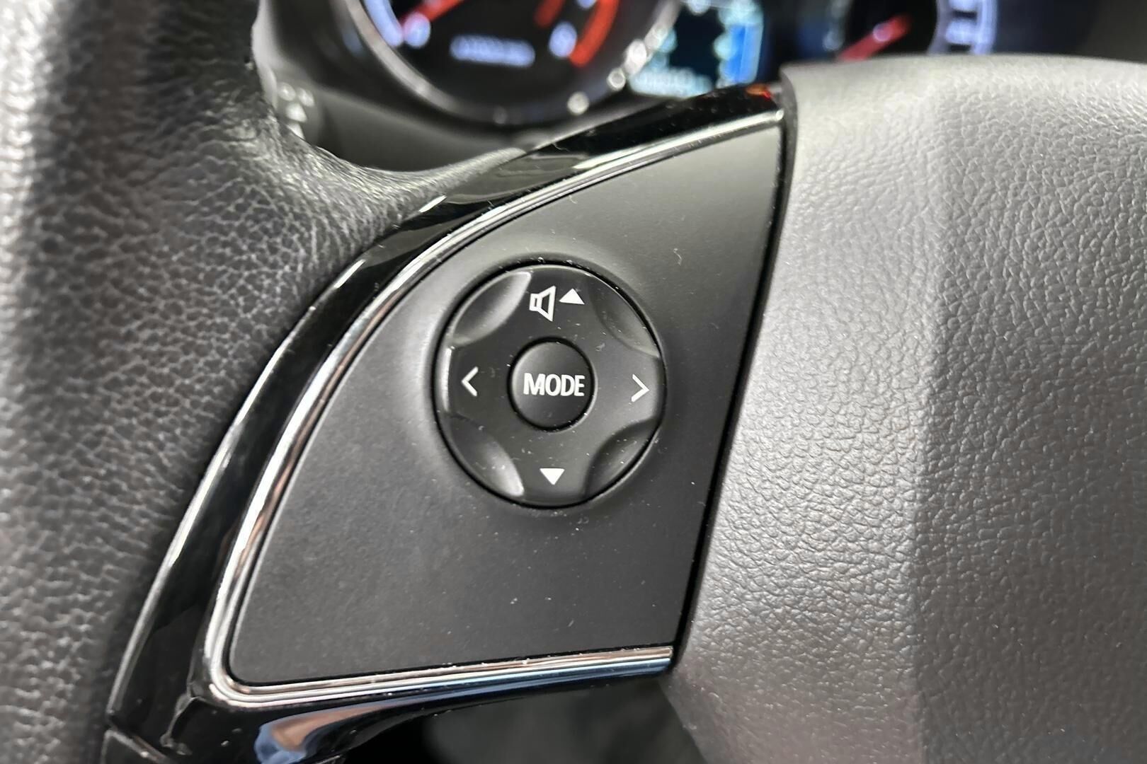 Mitsubishi ASX iso kuva 14