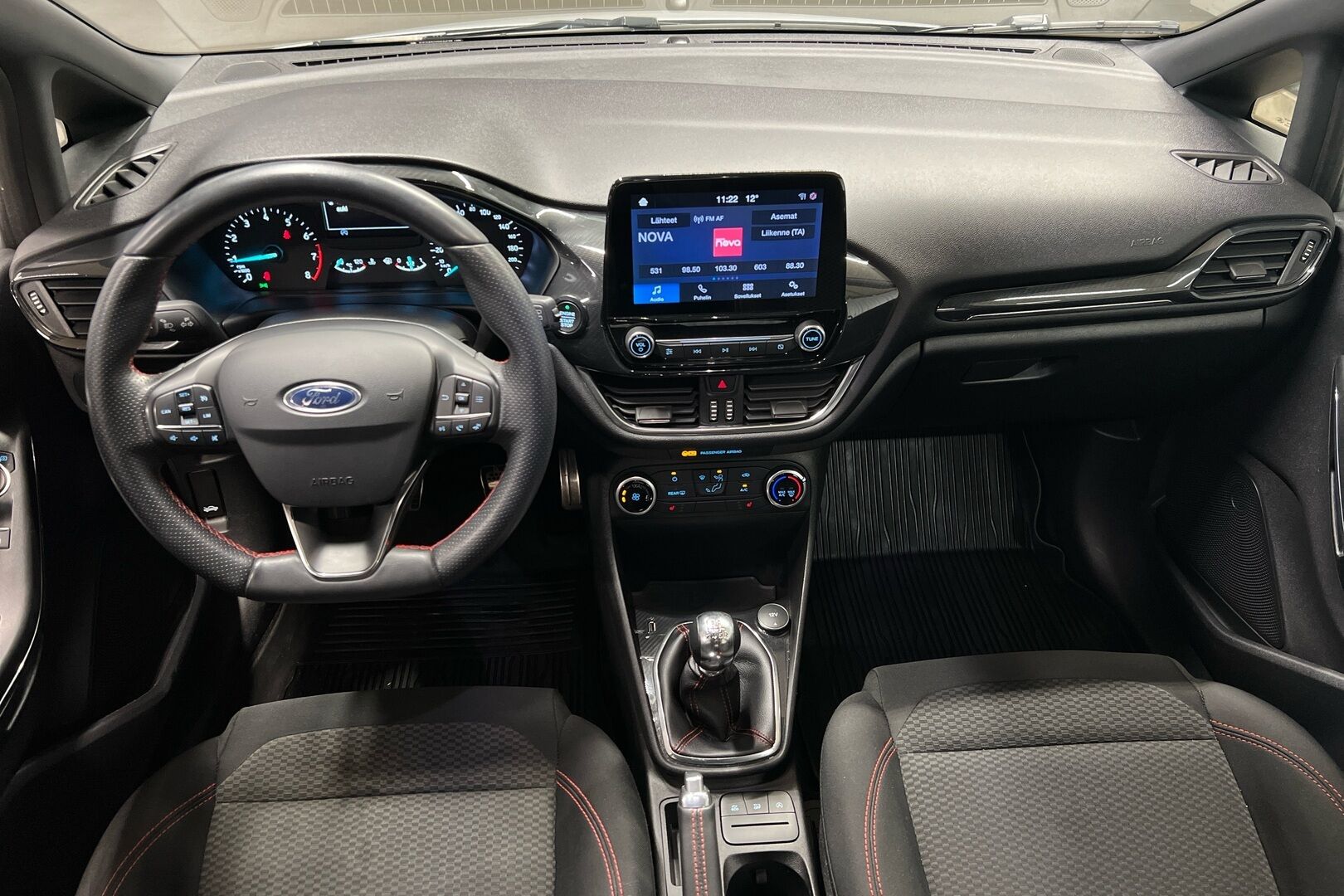Ford Fiesta iso kuva 5
