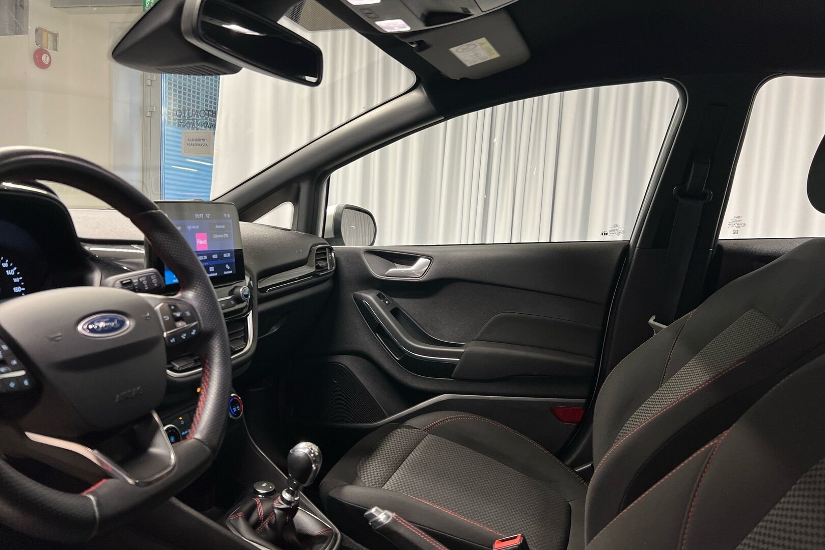 Ford Fiesta iso kuva 15