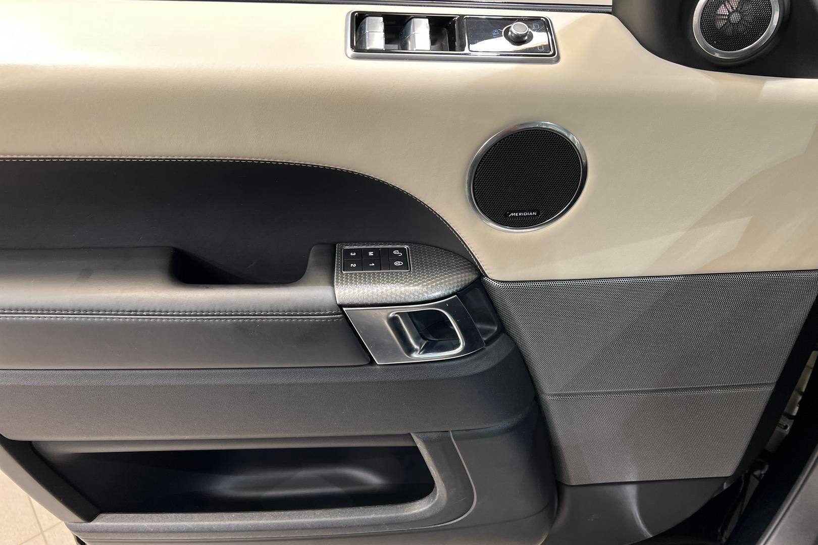 Land Rover Range Rover Sport iso kuva 29