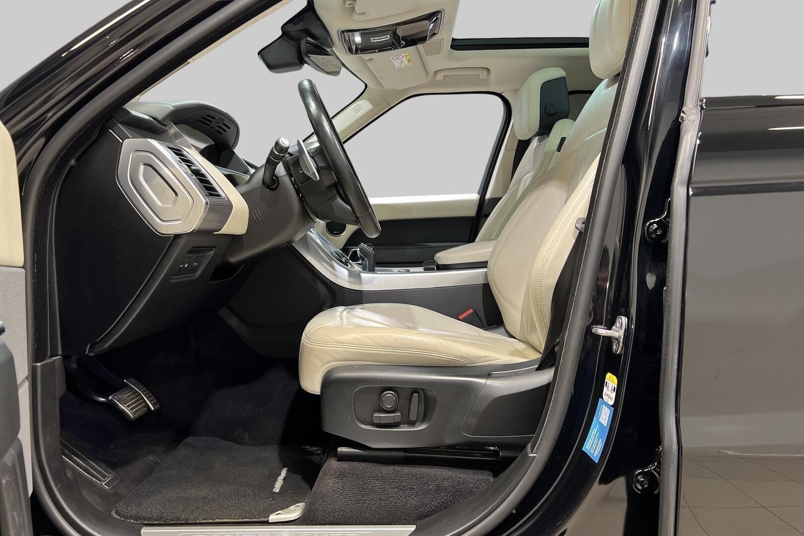 Land Rover Range Rover Sport iso kuva 9