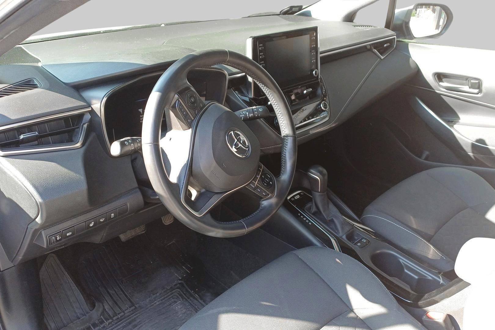 Toyota Corolla iso kuva 2