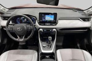 Toyota RAV4 esikatselu 11