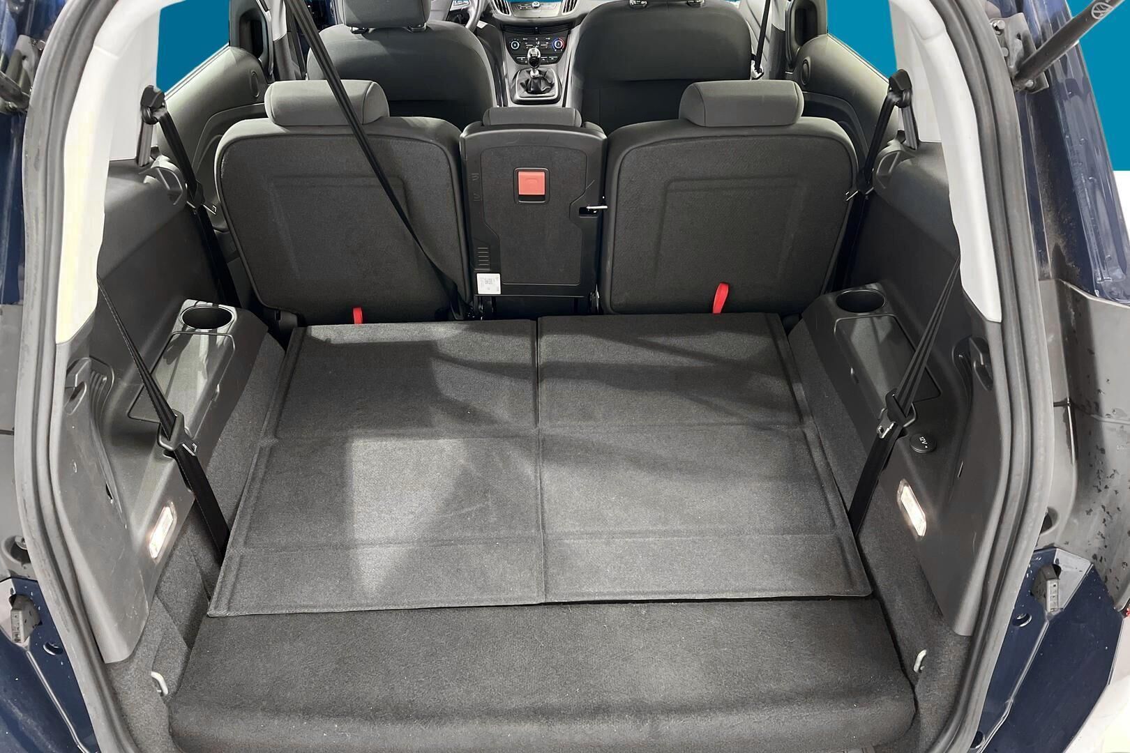 Ford Grand C-Max iso kuva 11
