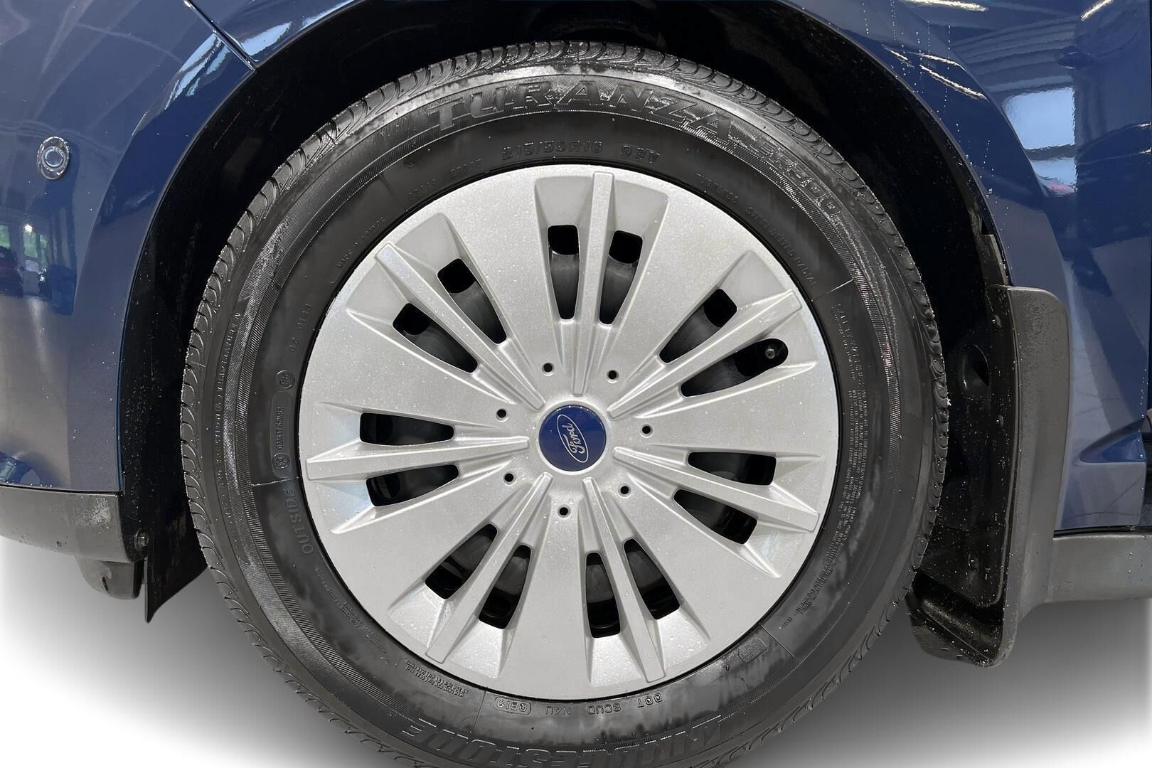 Ford Grand C-Max iso kuva 12