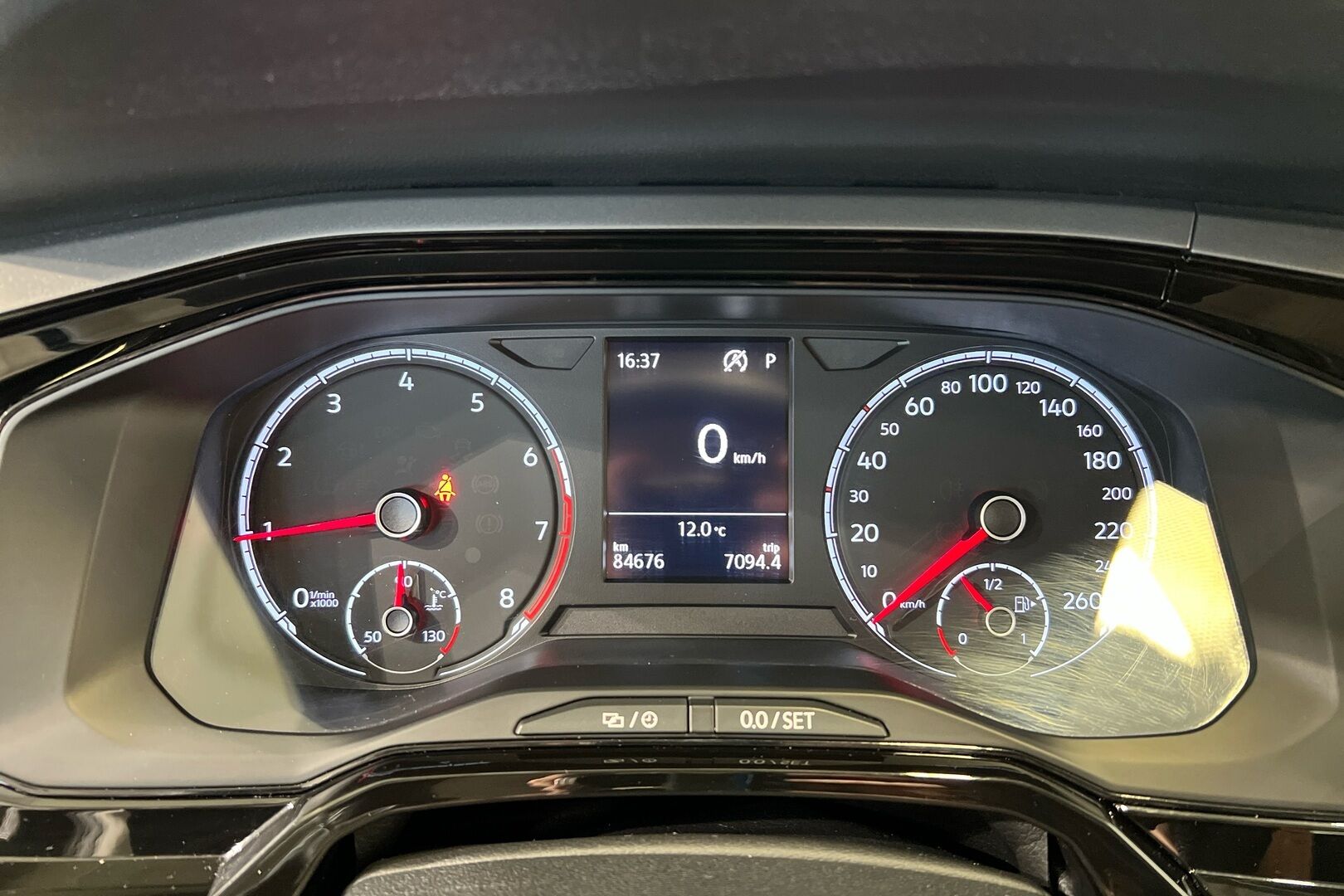 Volkswagen Polo iso kuva 14
