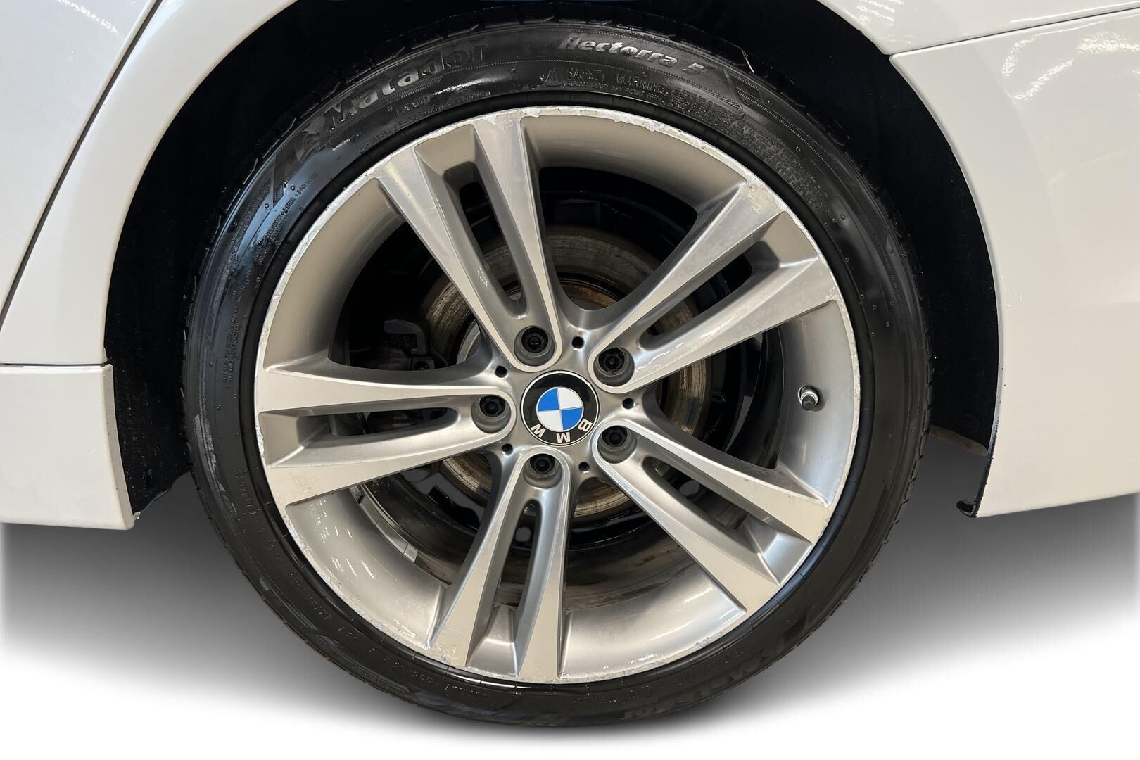 BMW 3-sarja iso kuva 12