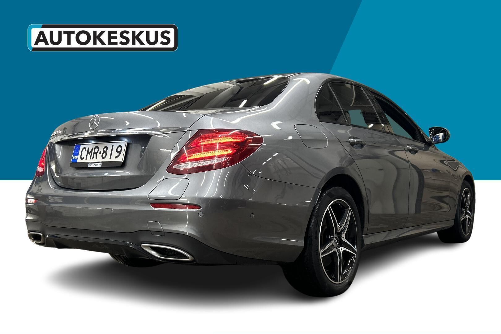 Mercedes-Benz E iso kuva 4