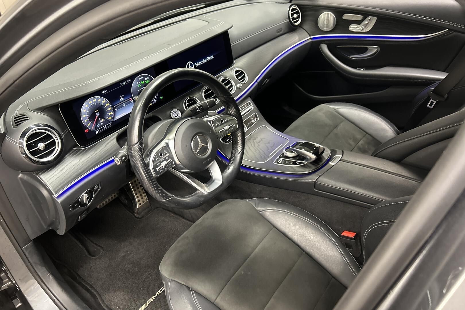 Mercedes-Benz E iso kuva 6