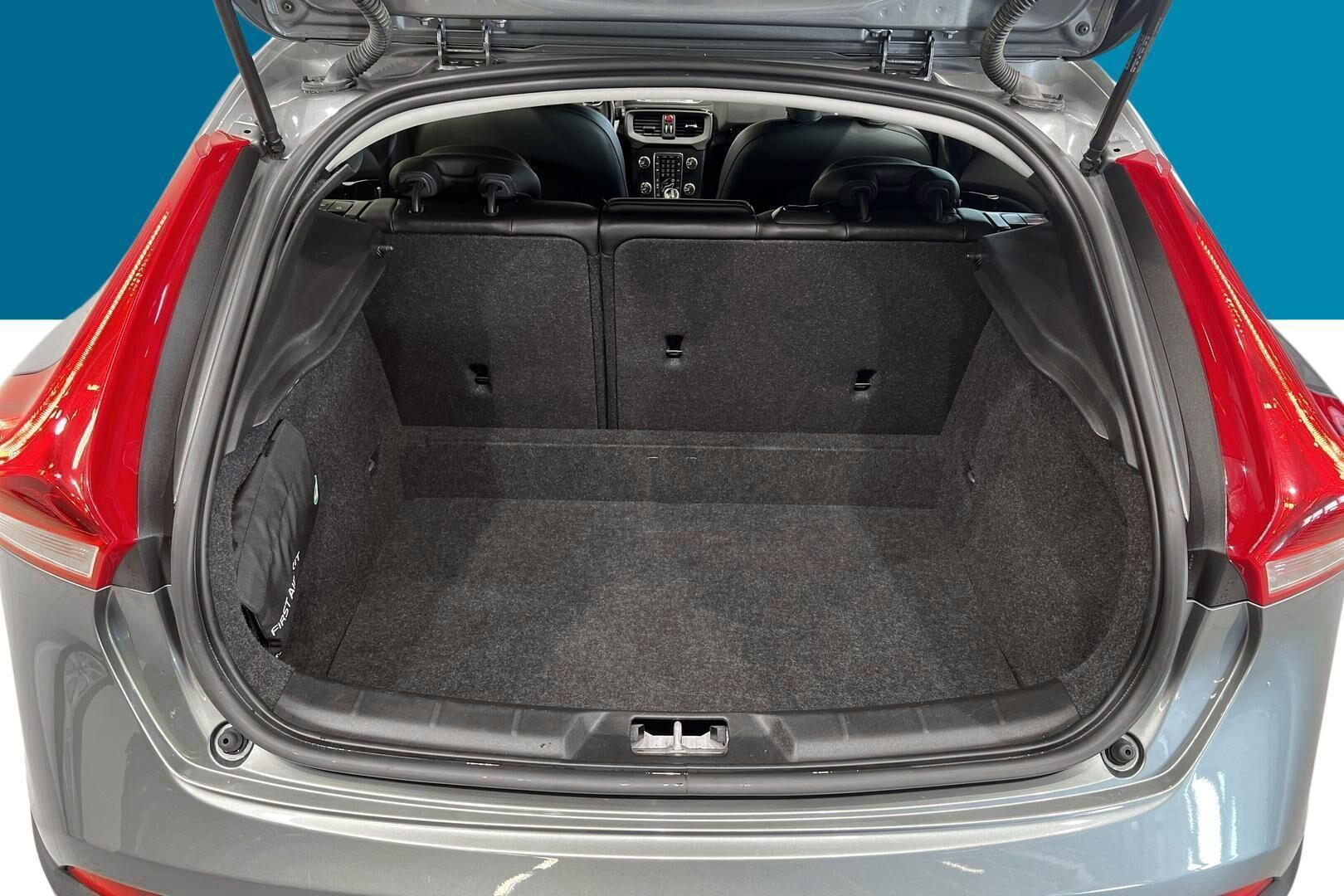 Volvo V40 Cross Country iso kuva 12