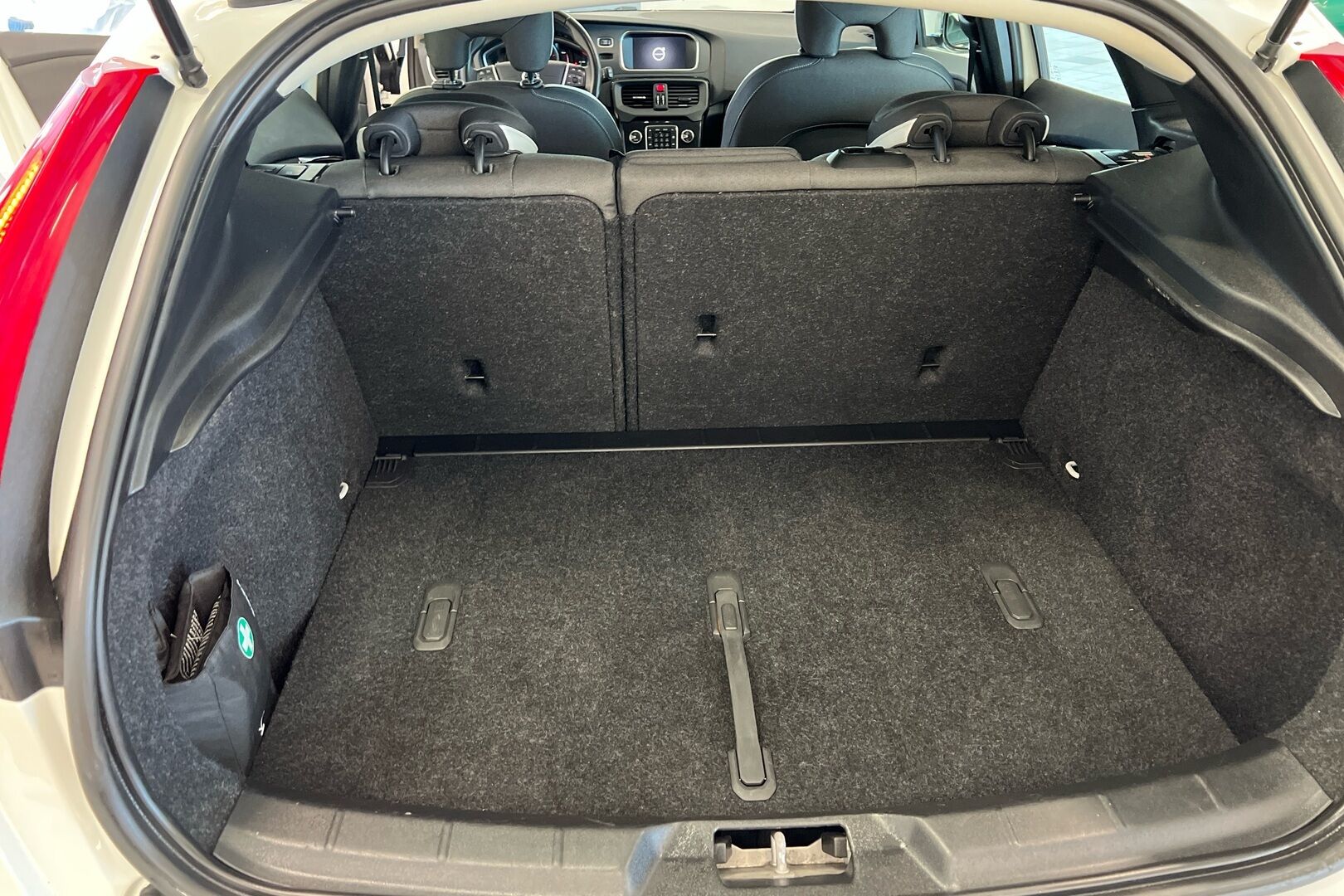 Volvo V40 iso kuva 11