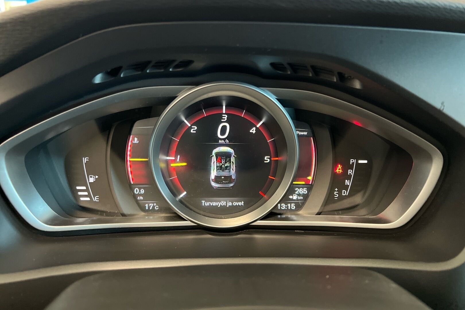Volvo V40 iso kuva 13