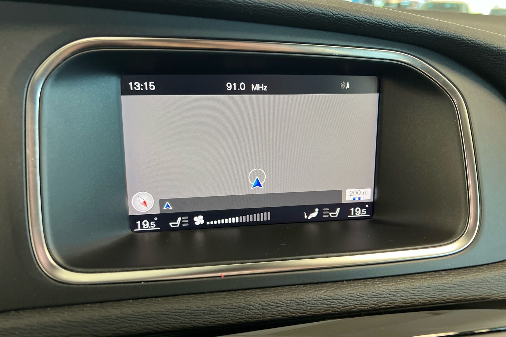 Volvo V40 iso kuva 21