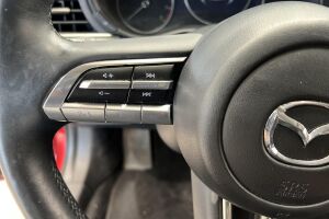 Mazda Mazda3 esikatselu 17