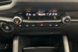 Mazda Mazda3 esikatselu 21