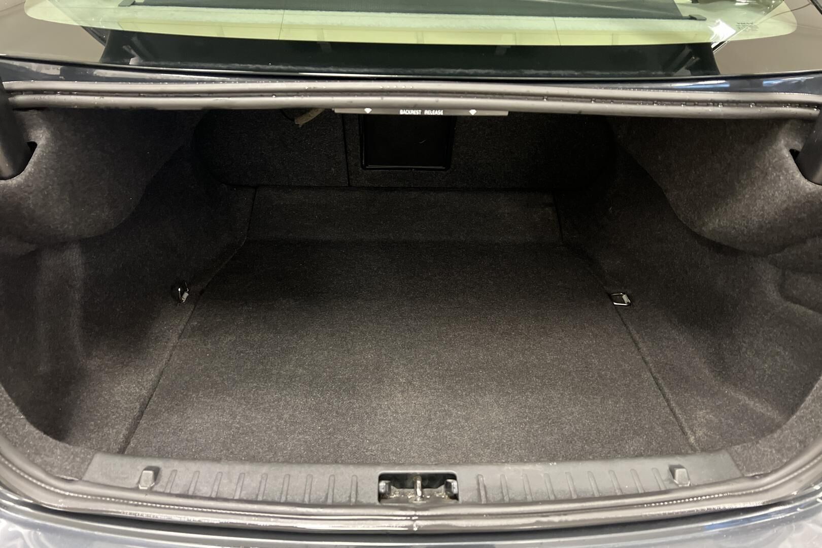 Volvo S60 iso kuva 11