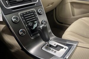 Volvo S60 esikatselu 16