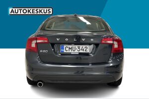 Volvo S60 esikatselu 6