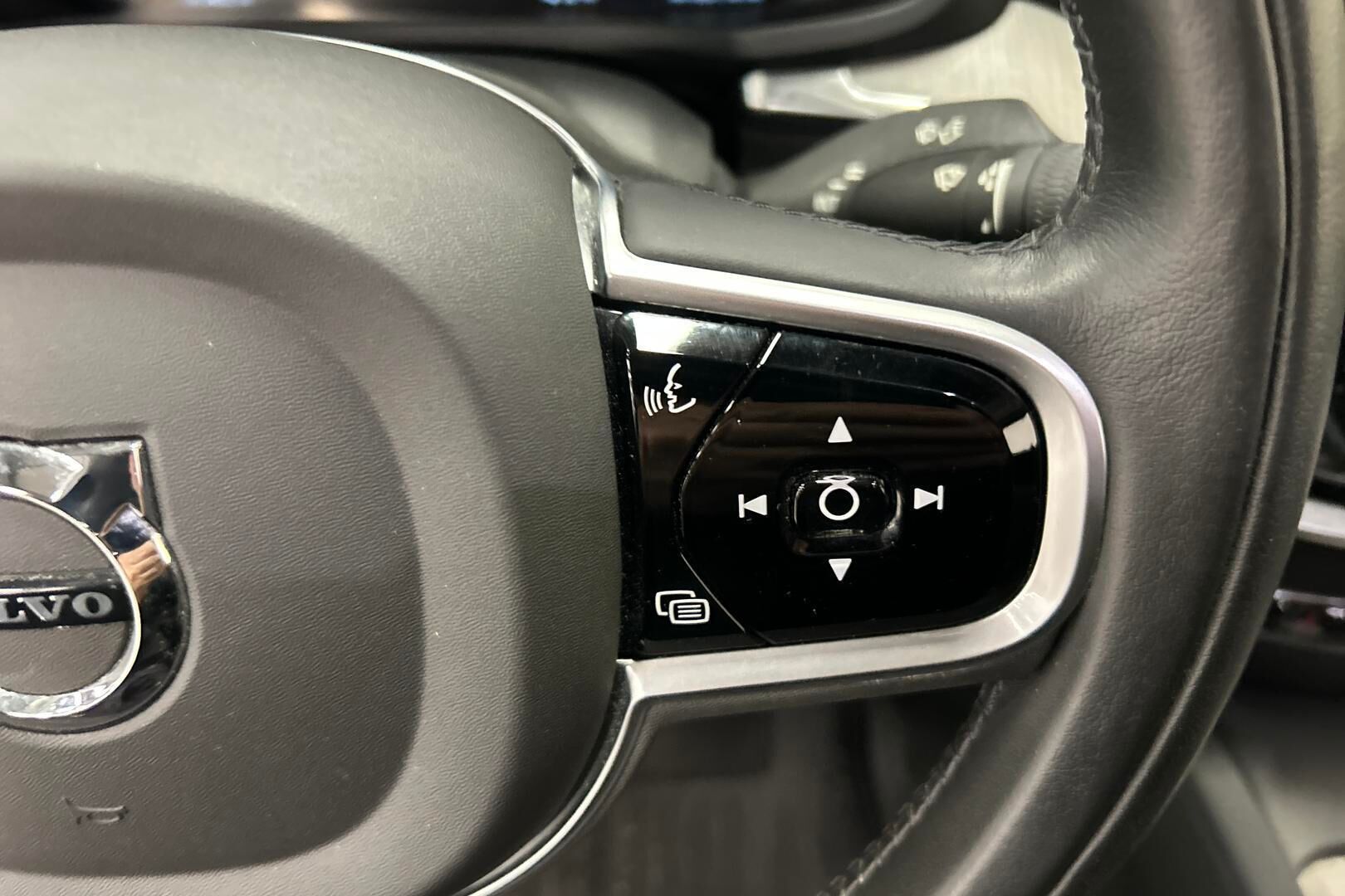 Volvo S60 iso kuva 19