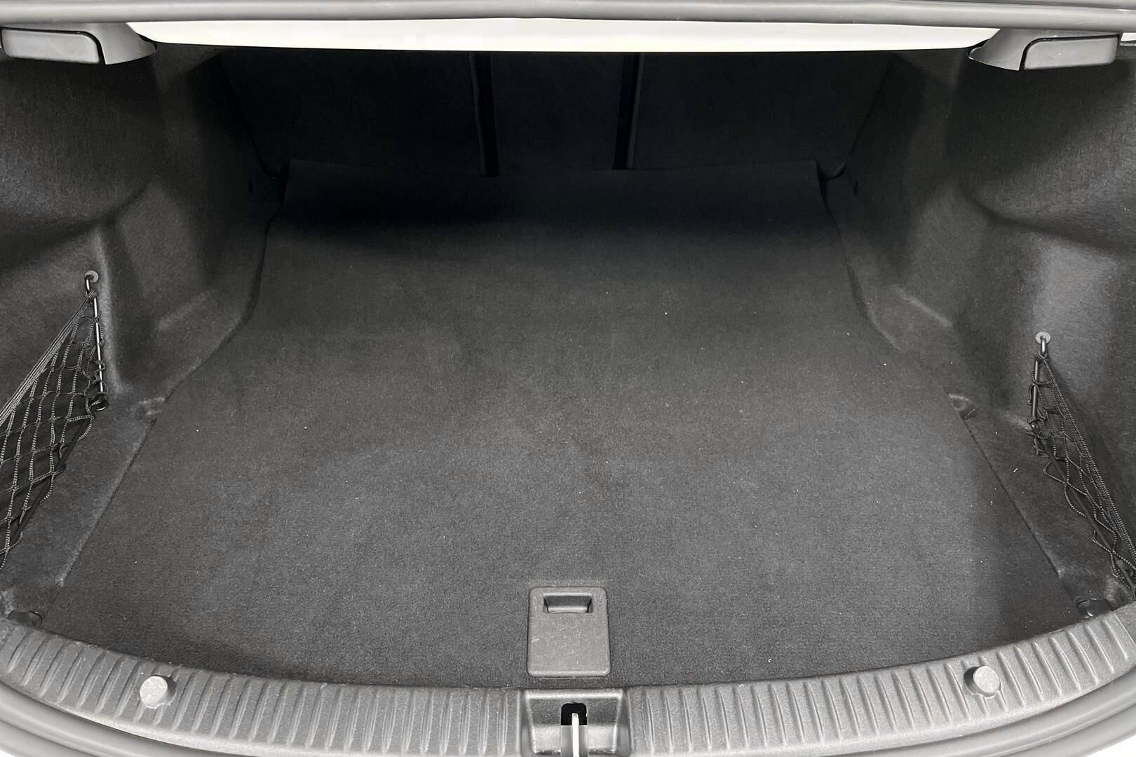 Mercedes-Benz C iso kuva 4