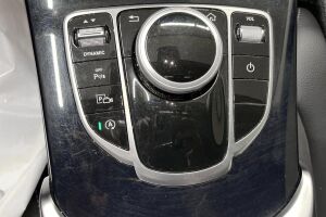 Mercedes-Benz C esikatselu 20