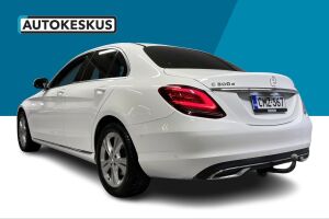 Mercedes-Benz C esikatselu 13
