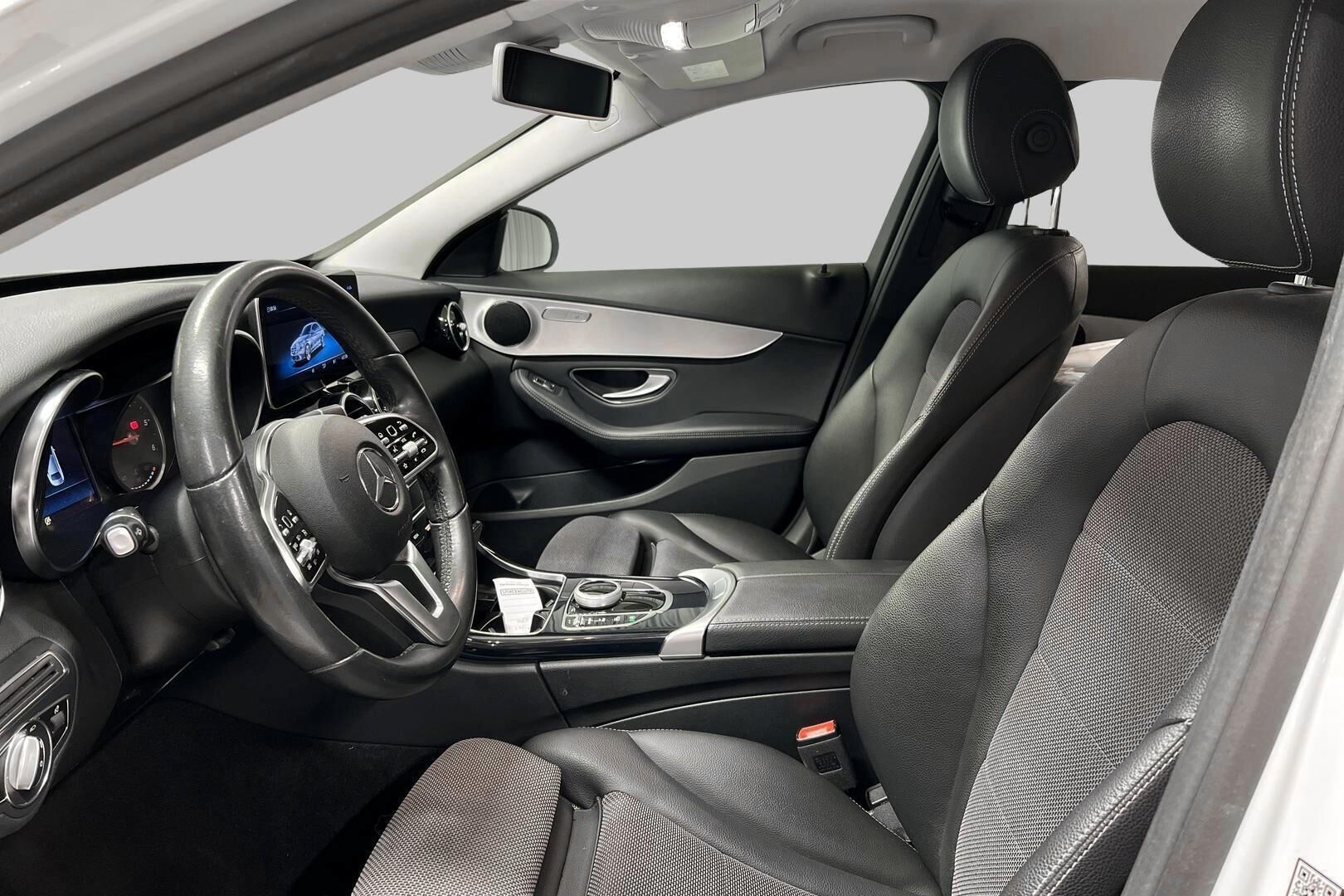 Mercedes-Benz C iso kuva 15