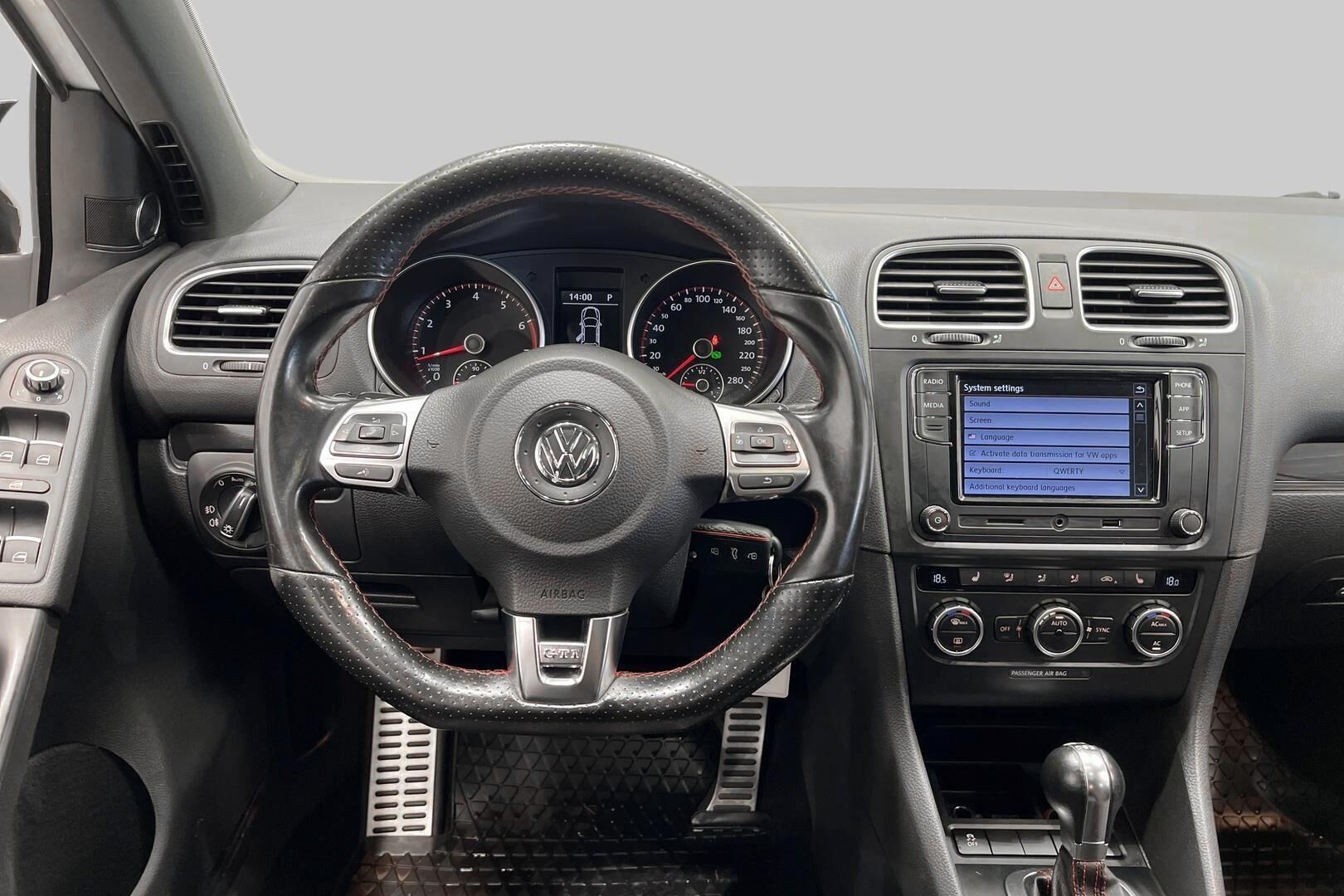 Volkswagen Golf iso kuva 25