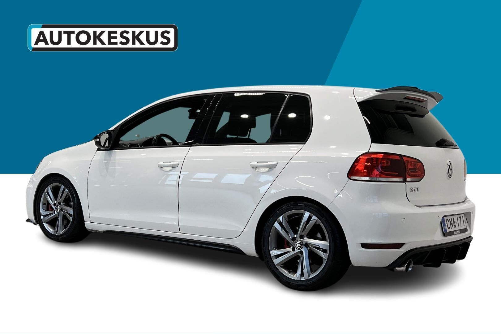 Volkswagen Golf iso kuva 7