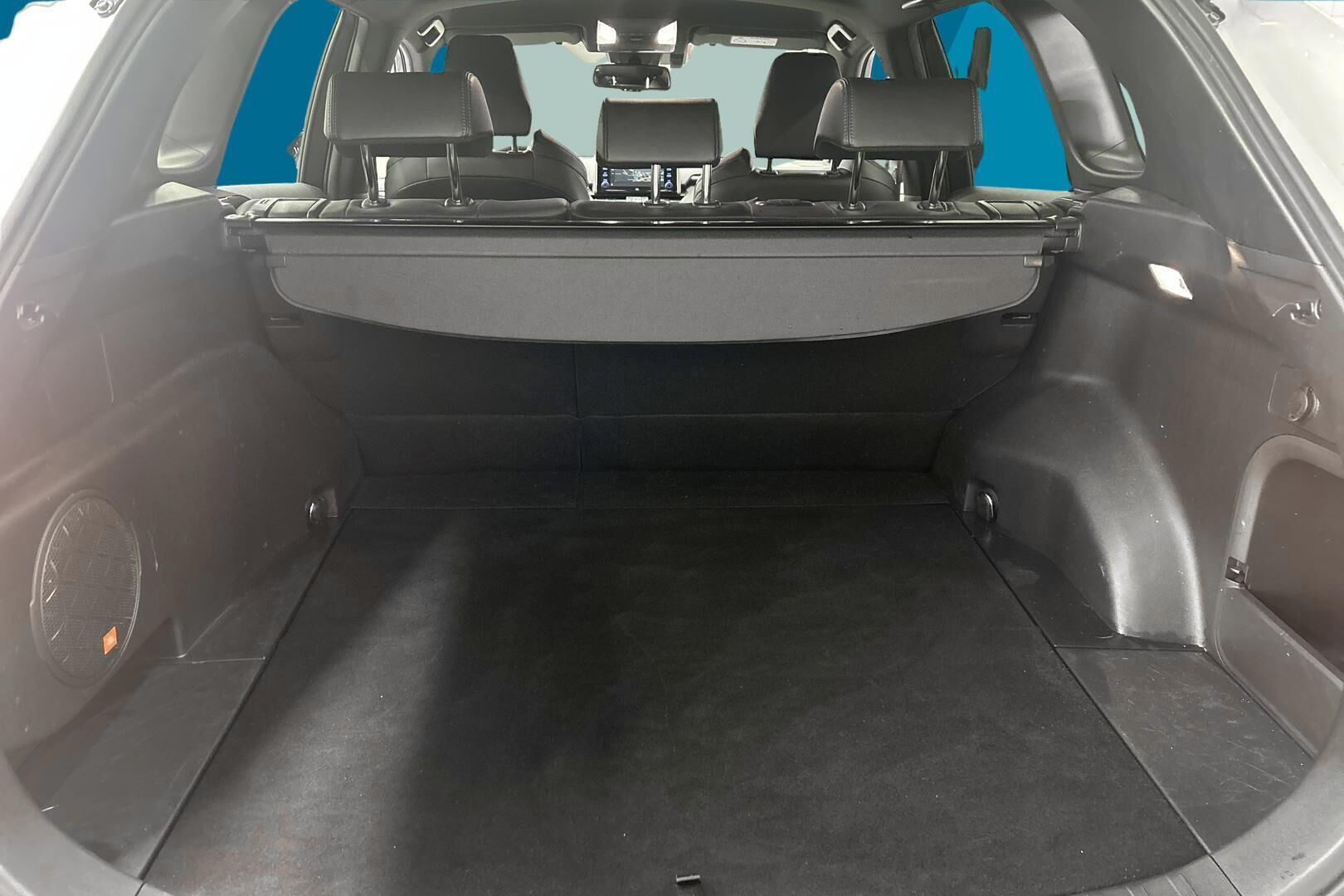 Toyota RAV4 iso kuva 12