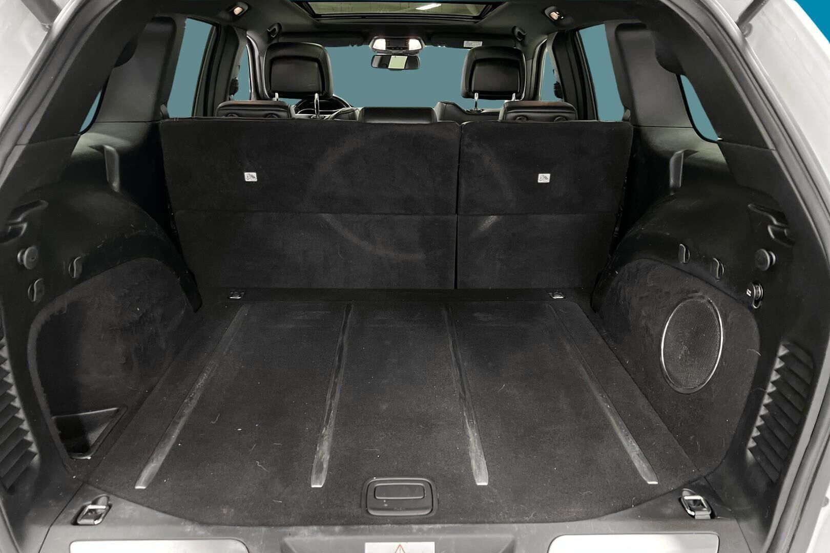 Jeep Grand Cherokee iso kuva 9