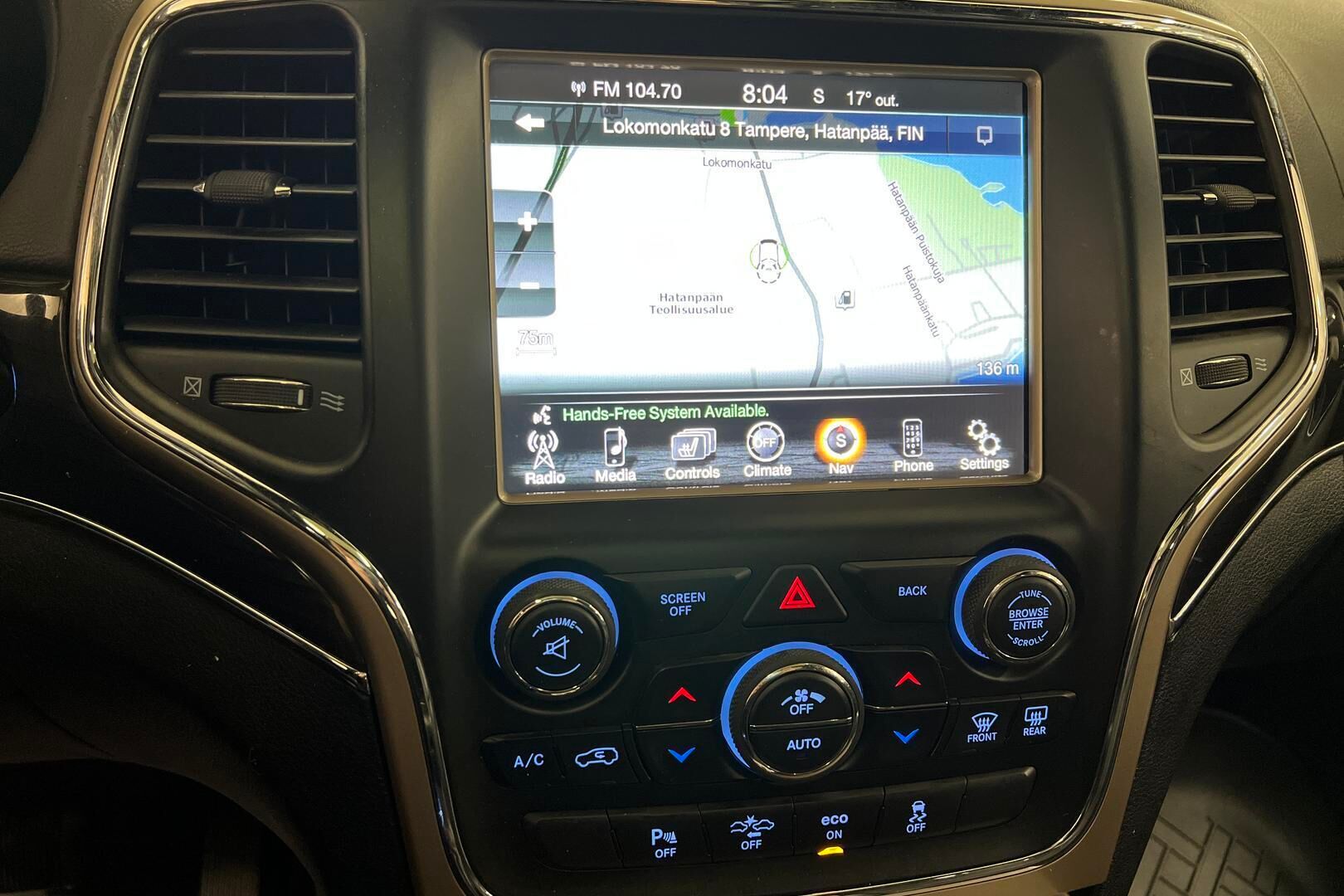 Jeep Grand Cherokee iso kuva 11