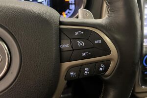 Jeep Grand Cherokee esikatselu 14