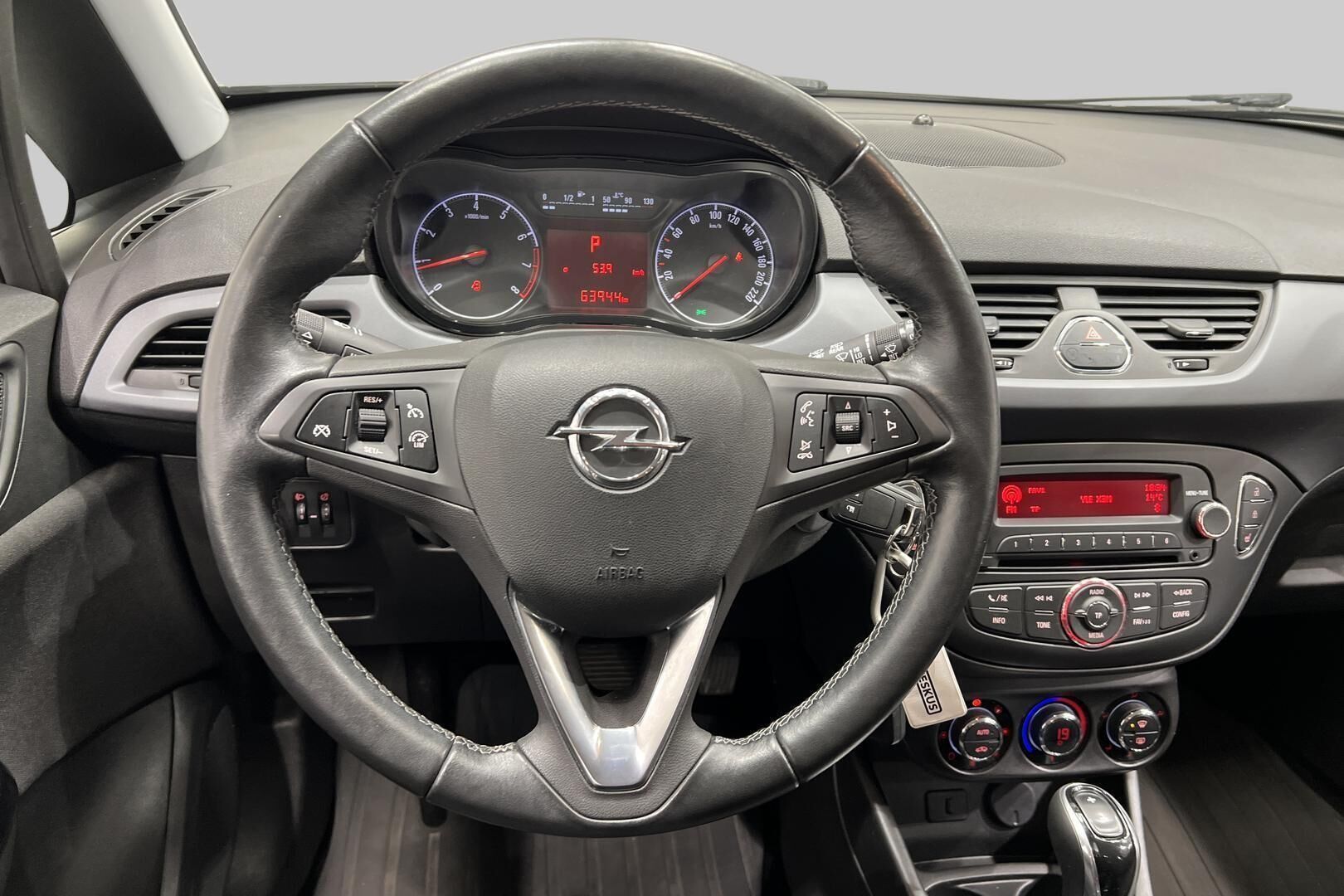 Opel Corsa iso kuva 21