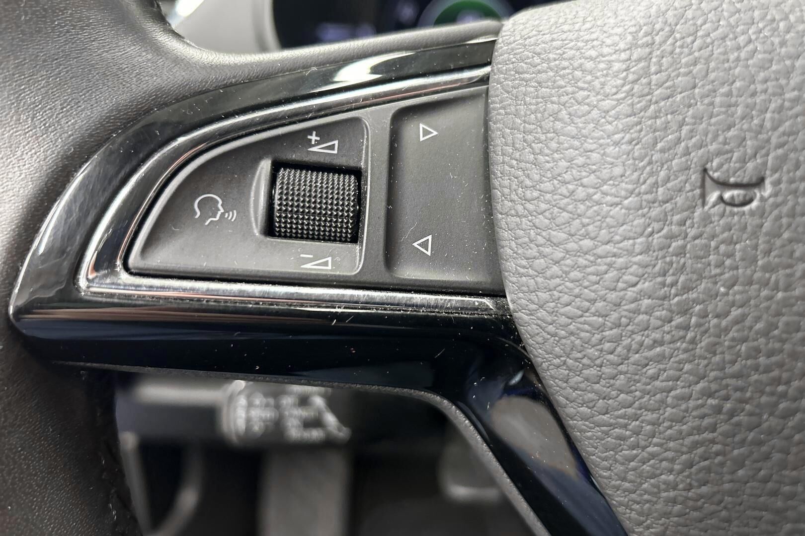 Skoda Octavia iso kuva 16