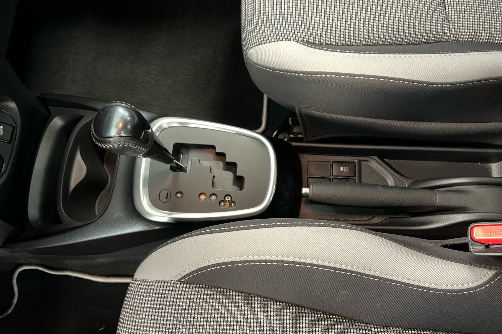 Toyota Yaris iso kuva 22