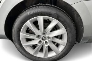 Skoda Superb esikatselu 11