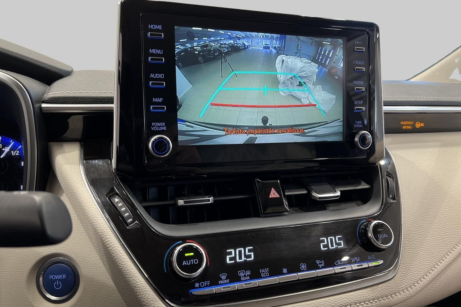 Toyota Corolla iso kuva 13