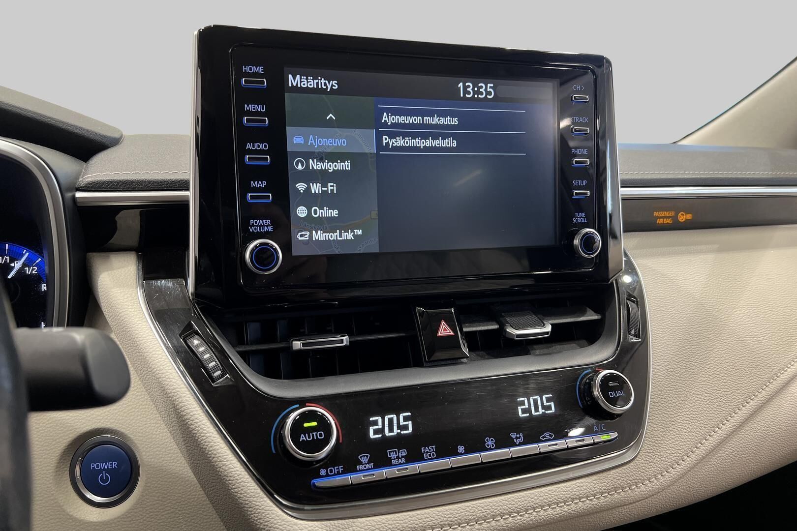 Toyota Corolla iso kuva 14